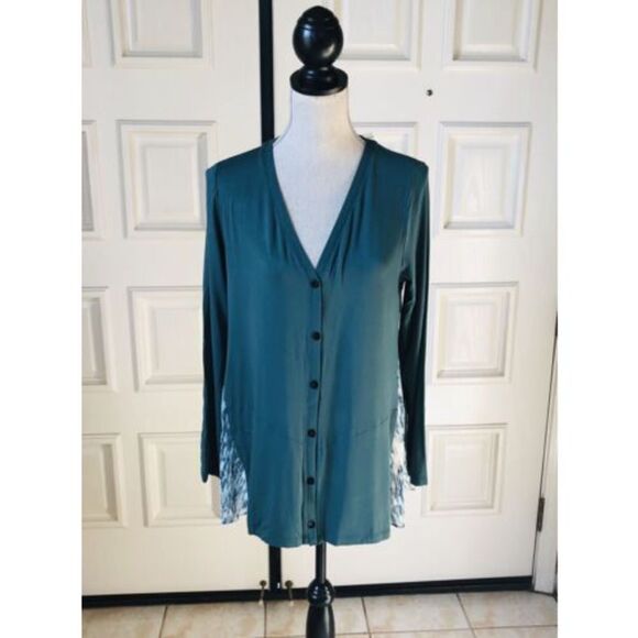LOGO by Lori Goldstein Green V-Neck Button Front Tunic w/ Flowy Back Size Medium - Picture 1 of 7